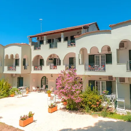 Vassilis Paradise Garden Szálloda 3*