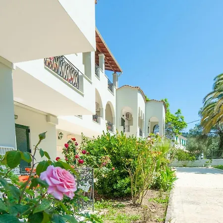 מלון Vassilis Paradise Garden 3*