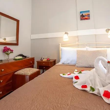 Vassilis Paradise Garden アギオス・ゲオルギオス・パゴン