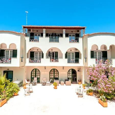 מלון Vassilis Paradise Garden 3*